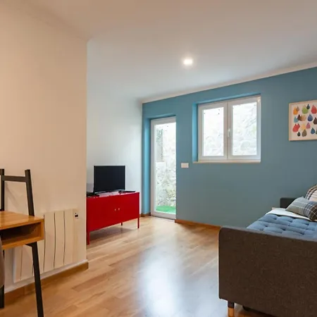 Apartamento With Private Terrace 250m To Largo Intendente *