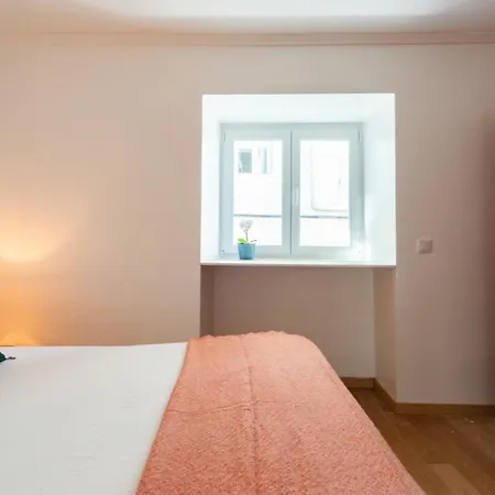 With Private Terrace 250m To Largo Intendente * Lisboa