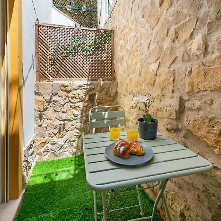 Apartamento With Private Terrace 250m To Largo Intendente Lisboa