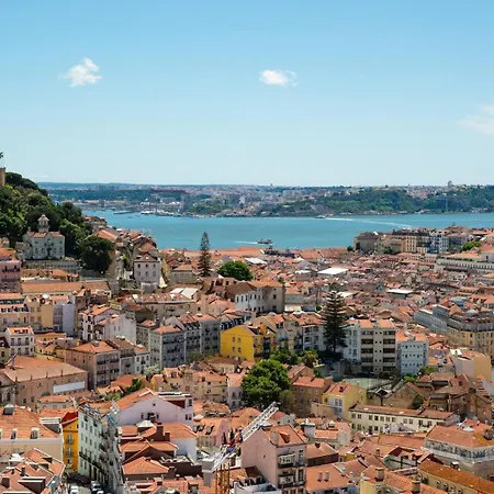 With Private Terrace 250m To Largo Intendente Lisboa