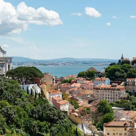With Private Terrace 250m To Largo Intendente Appartement Lissabon