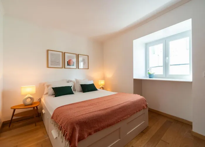 With Private Terrace 250m To Largo Intendente Daire