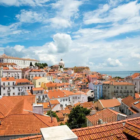 With Private Terrace 250m To Largo Intendente Lisbon