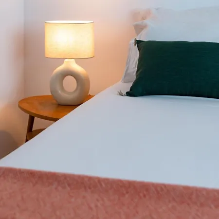 With Private Terrace 250m To Largo Intendente Апартаменты Лиссабон