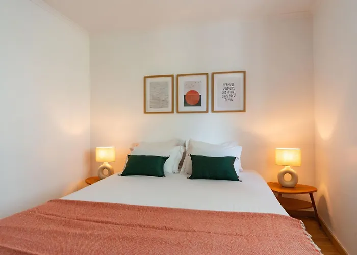 With Private Terrace 250m To Largo Intendente Apartamento *